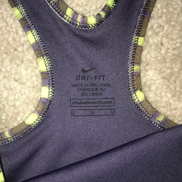 cute nike sports bra! - Picture 3 of 4